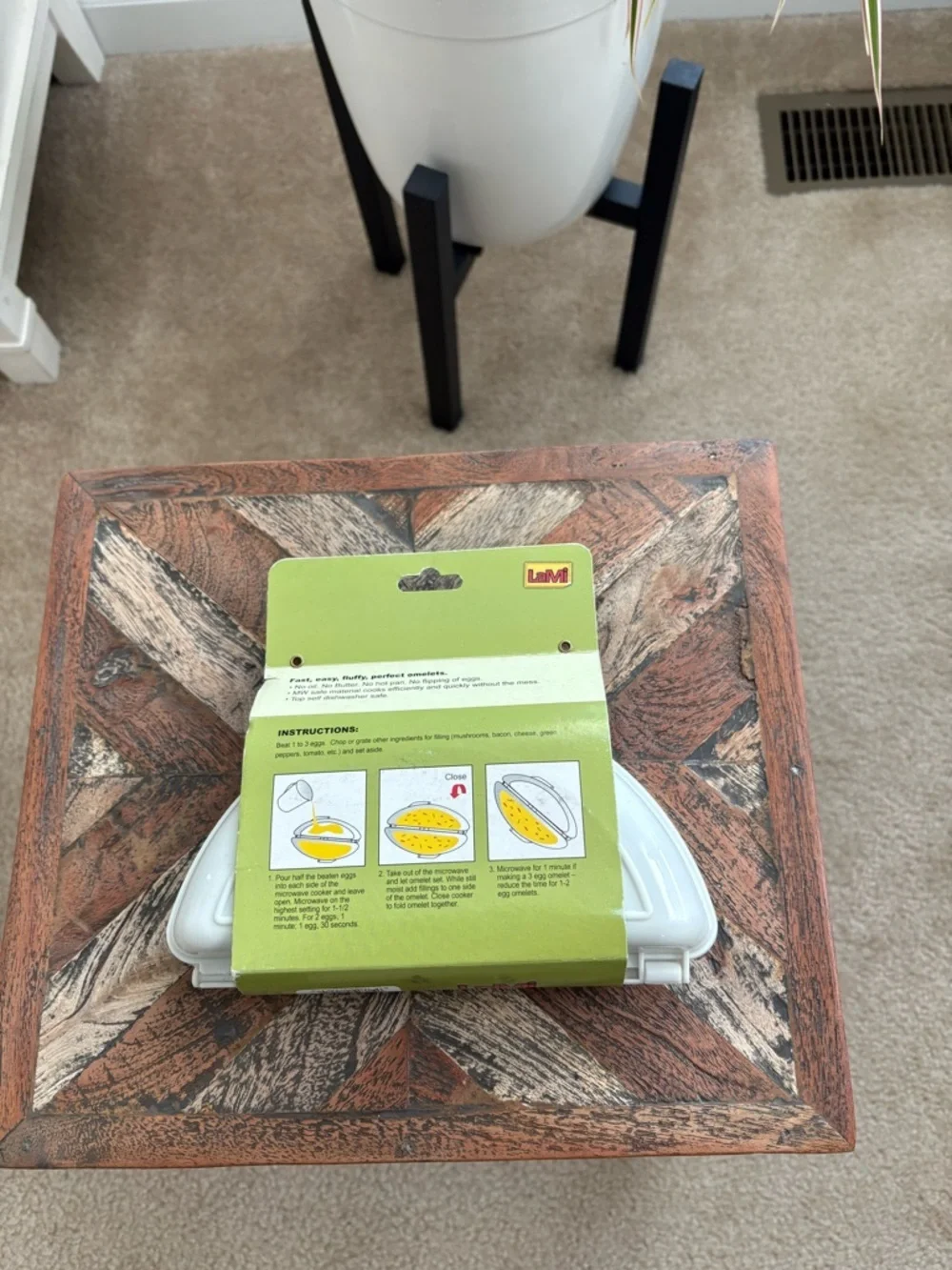 Lami Products LLC Non-stick Microwave Omelet Maker/ Bongo